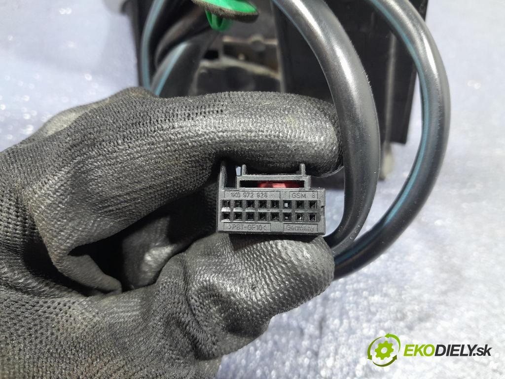 Vw Golf 2005 zrkadlo Vľavo: 