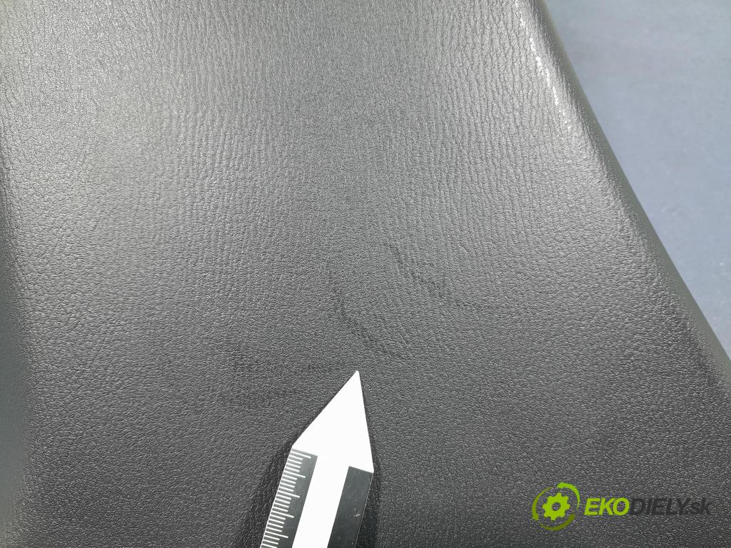 Mazda Cx-3 2019 kryt Plast: Interiéry: D10E-68230