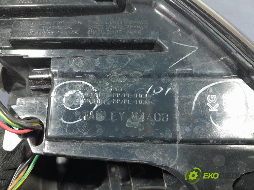 Mazda Cx-3 2019 svetlo / reflektor zad ľavá Vonkajsia: 