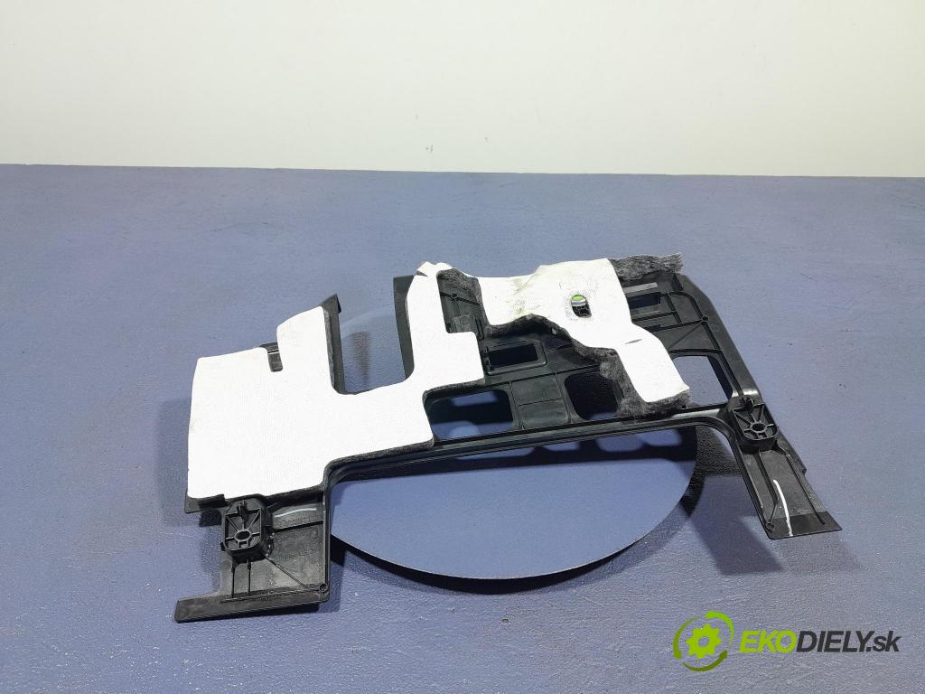 Bmw Seria 3 2023 kryt Plast: Interiéry: 6999697