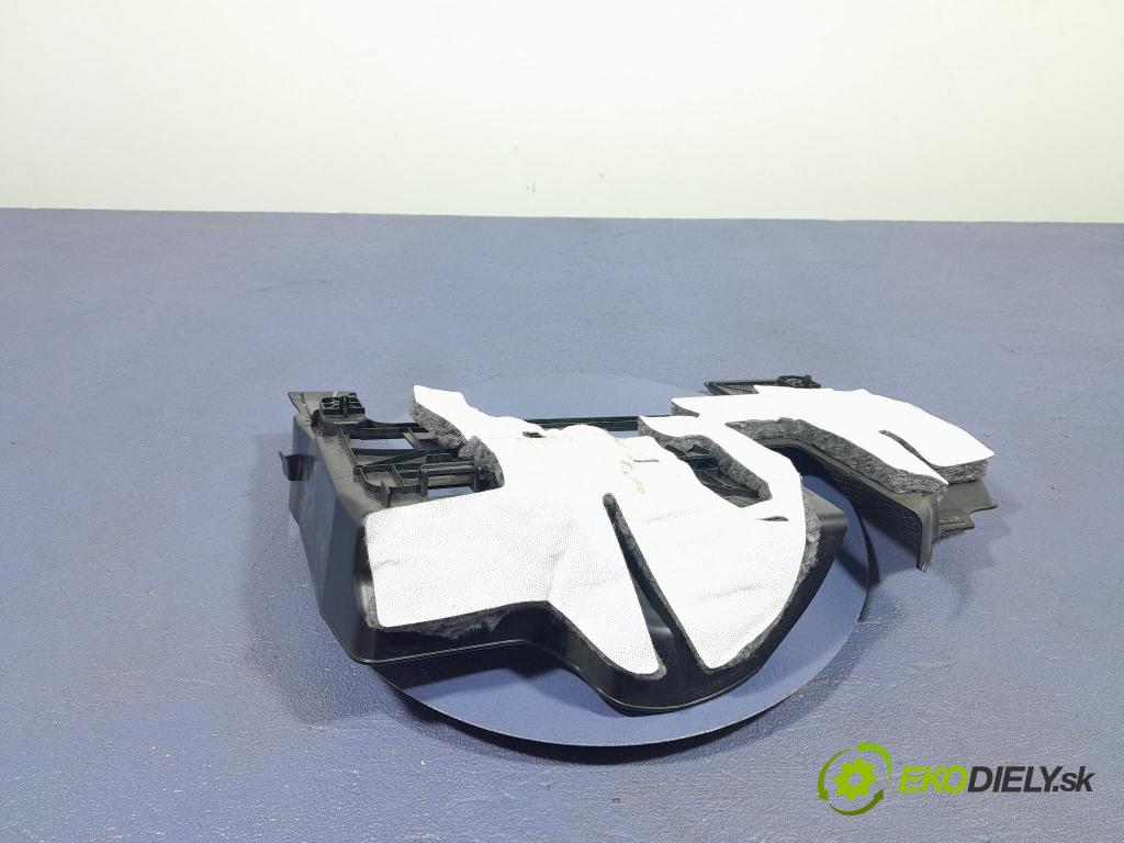 Bmw Seria 3 2023 kryt Plast: Interiéry: 6999697