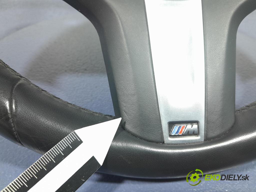 Bmw Seria 3 2023 volant 8043606