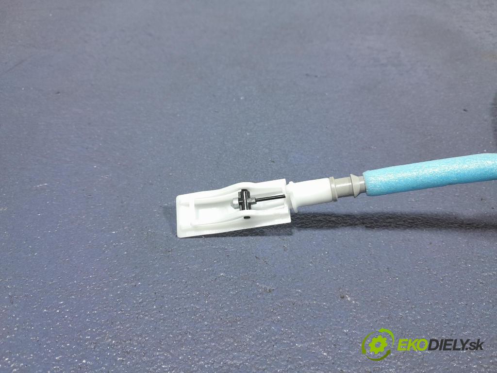 Bmw Seria 3 2023 zámok dvere Predné v pravo: 7445044
