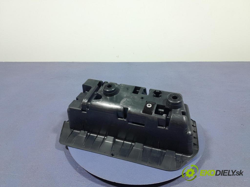 Bmw Seria 3 2023 kastlík 7464682