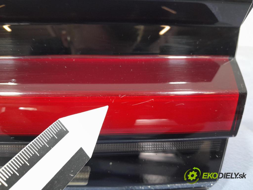 Bmw Seria 5 2023 svetlo / reflektor zad Prava: Vnútri: 8493830