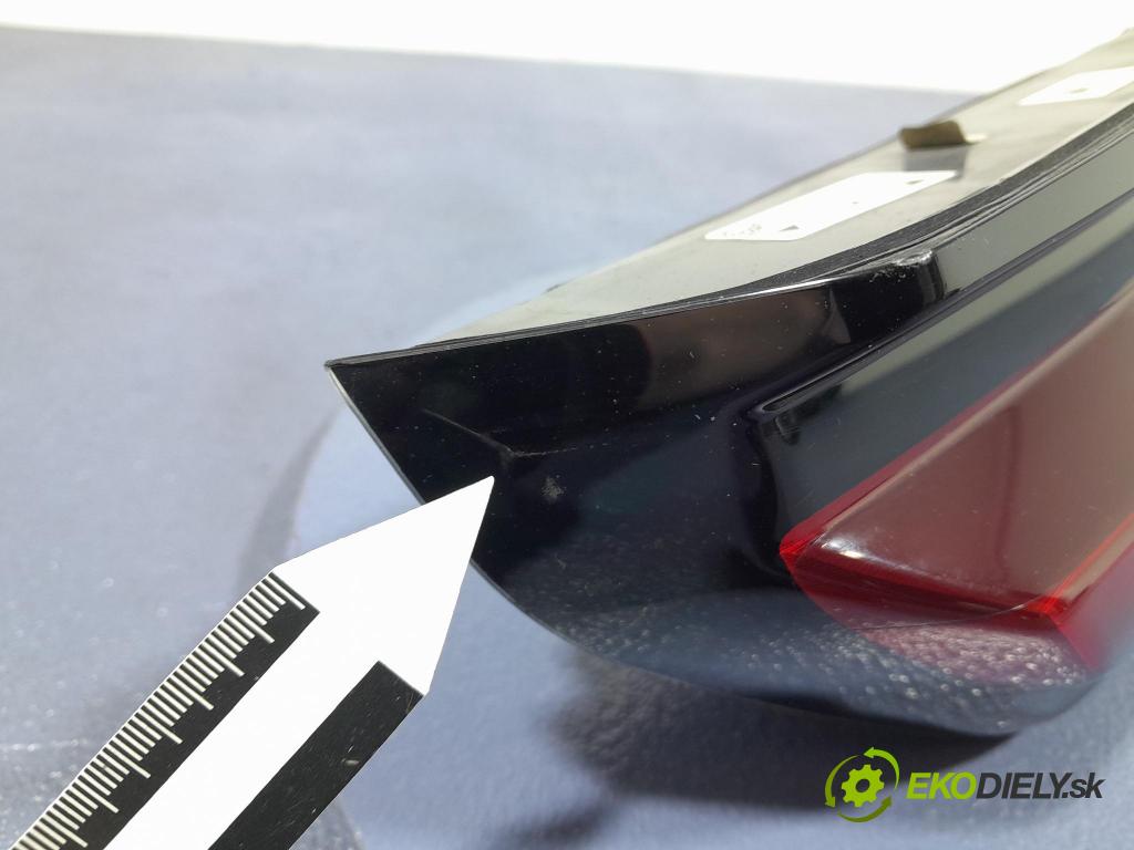 Bmw Seria 5 2023 svetlo / reflektor zad Prava: Vnútri: 8493830