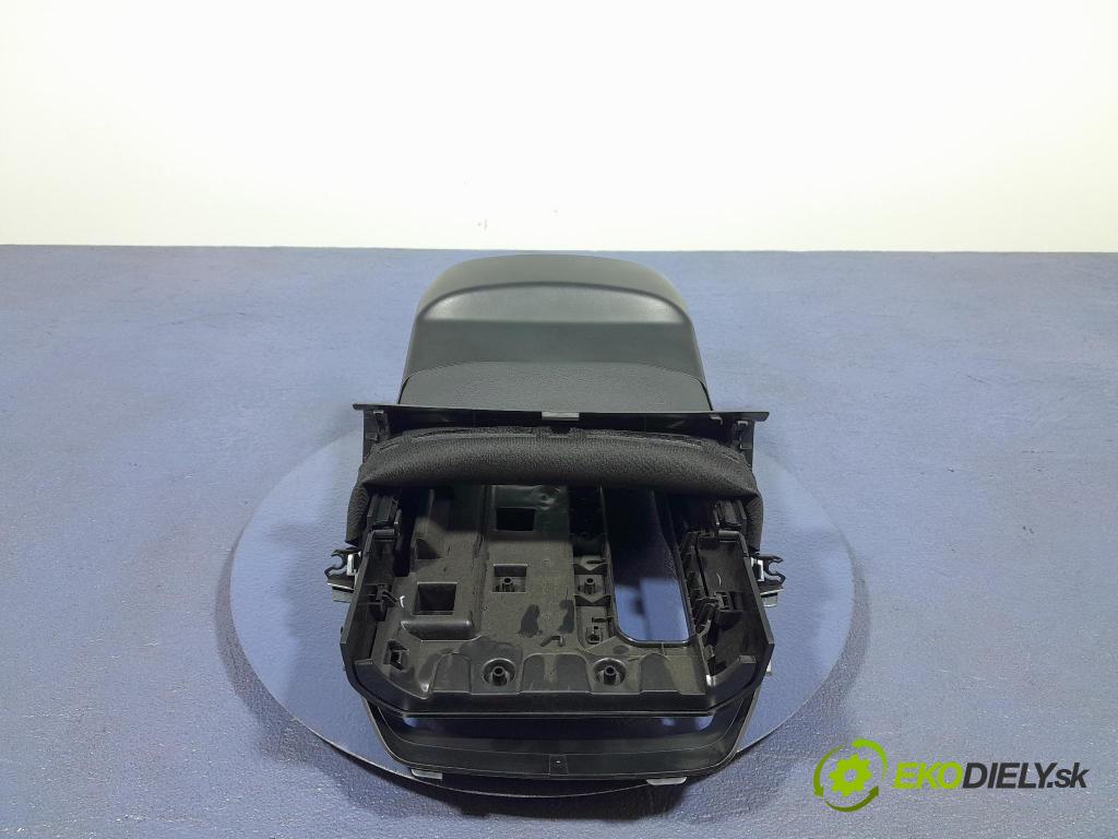 Bmw Seria 3 2023 kryt Plast: Interiéry: 9634294