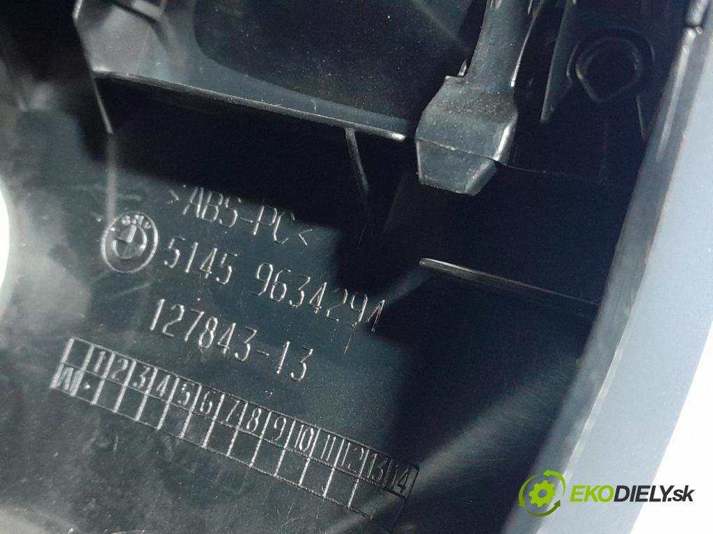 Bmw Seria 3 2023 kryt Plast: Interiéry: 9634294