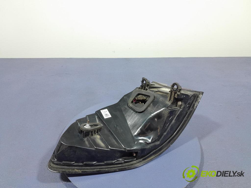 Bmw Seria 5 2023 svetlo / reflektor zad Prava: Vonkajsia: 5A711B6