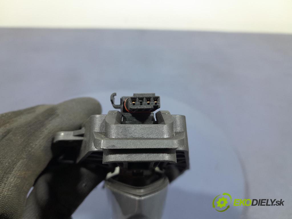 Bmw Seria 5 2023 rukoväť zad ľavá 9881775