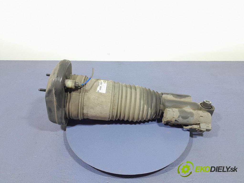 Bmw Seria 5 2023 tlmič zad Správny.: 7668828