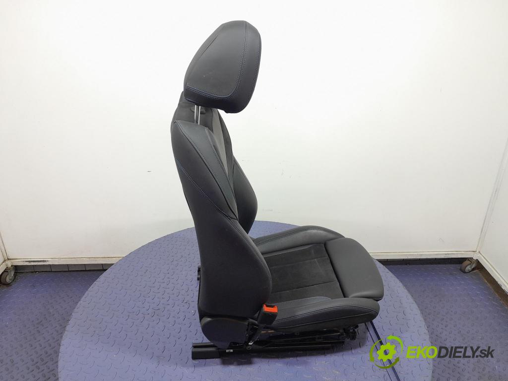 Bmw Seria 3 2023 Sedačka Ovládače: