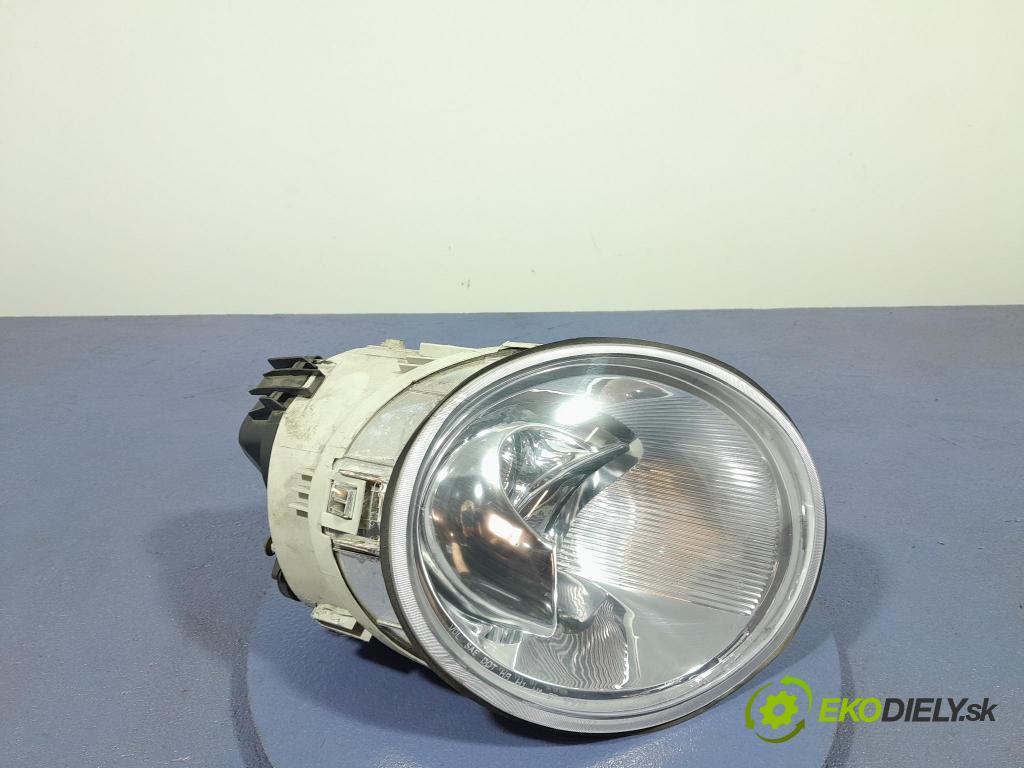 Vw New beetle 2000 Reflektor: v pravo: