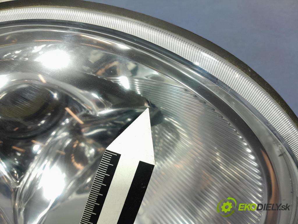 Vw New beetle 2000 Reflektor: v pravo: