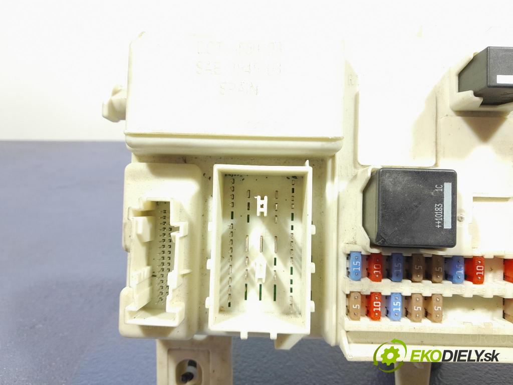Volvo V50 2010 skrinka Poistky: 31296881