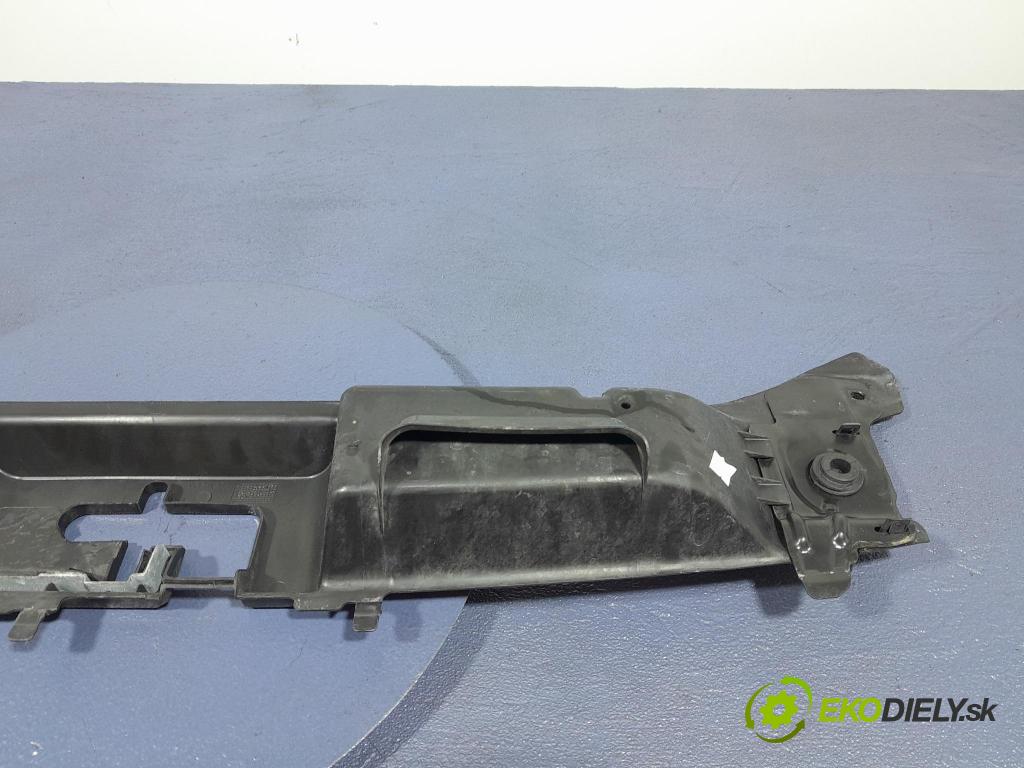 Volvo V50 2010 výstuha Predné: / pas predný 31217837