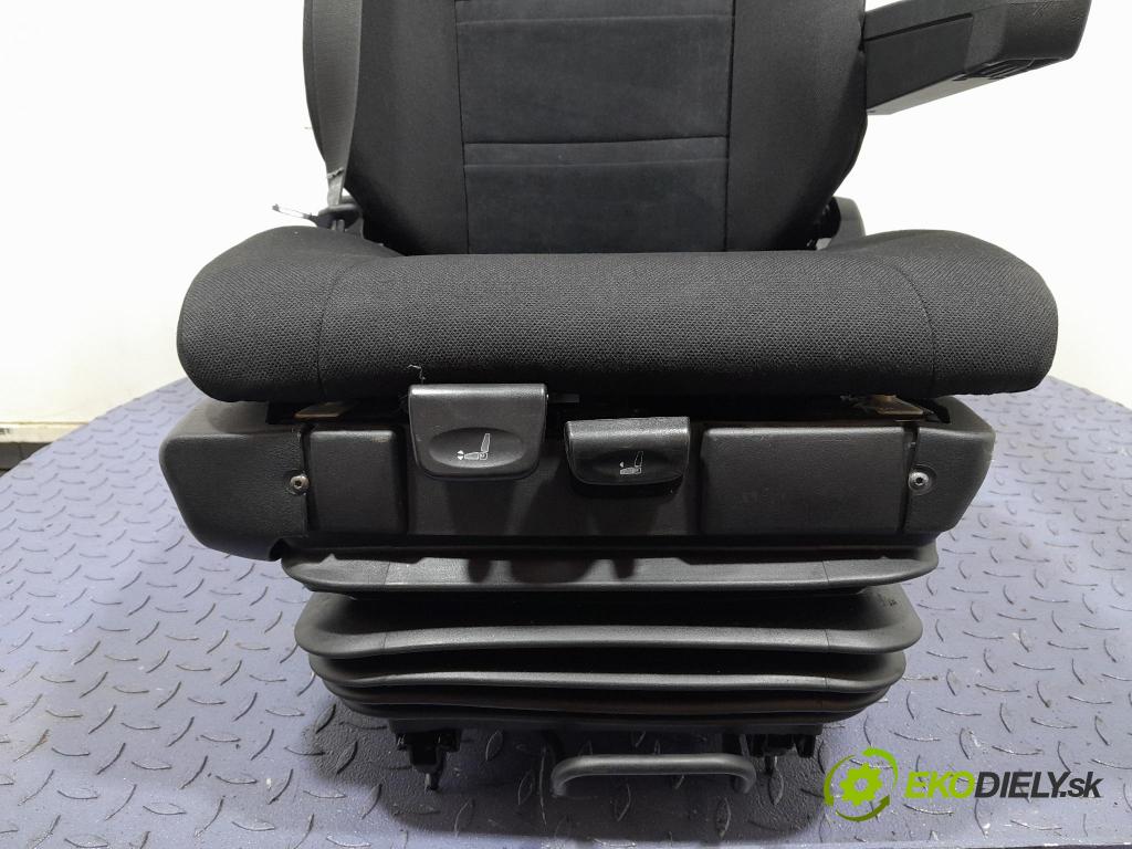 Iveco Stralis 2018 Sedačka spolujazdca