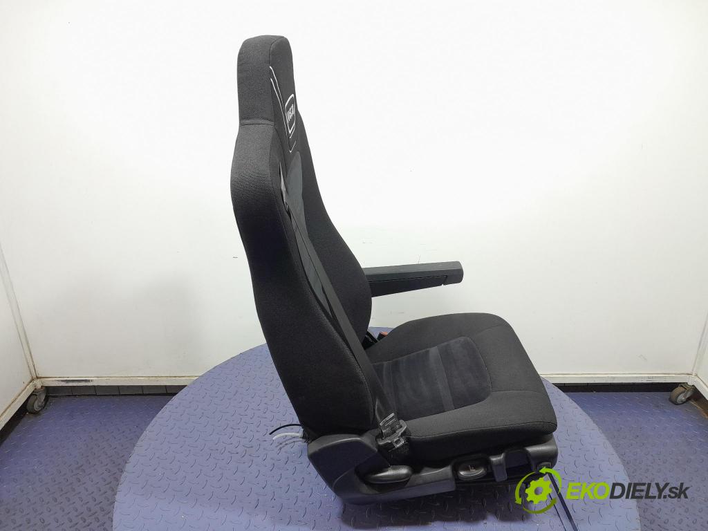 Iveco Stralis 2018 Sedačka spolujazdca