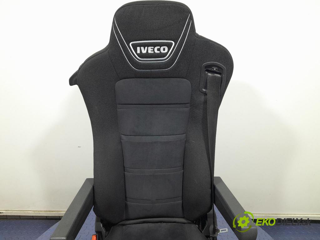 Iveco Stralis 2018 Sedačka Ovládače: