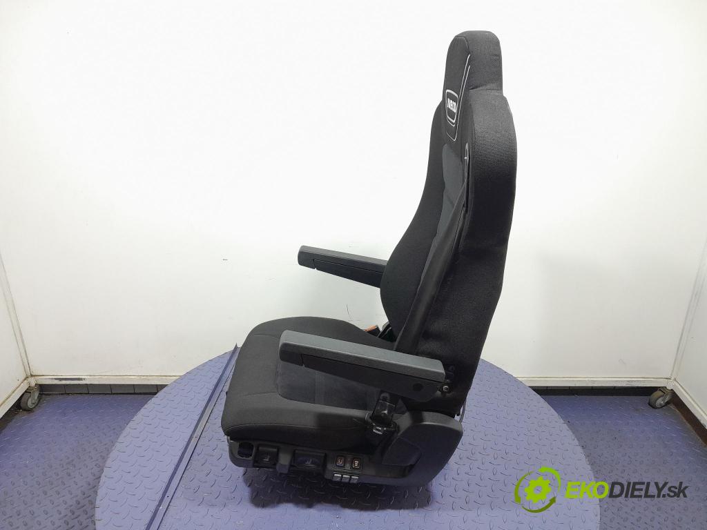 Iveco Stralis 2018 Sedačka Ovládače: