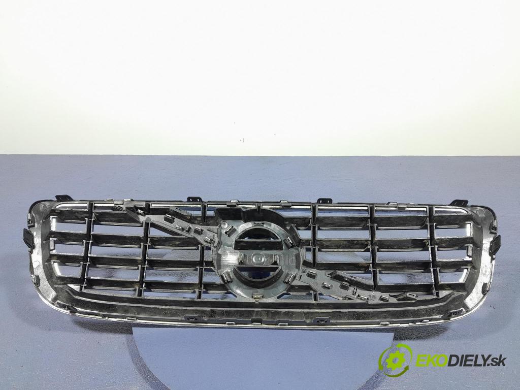 Volvo V50 2010 miežka / Gril: 