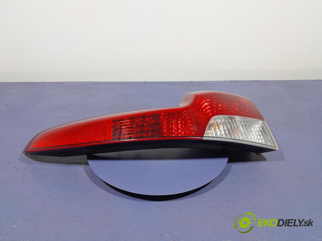 Volvo V50 2010 světlo Zad: Práva: Mimo: 30744542