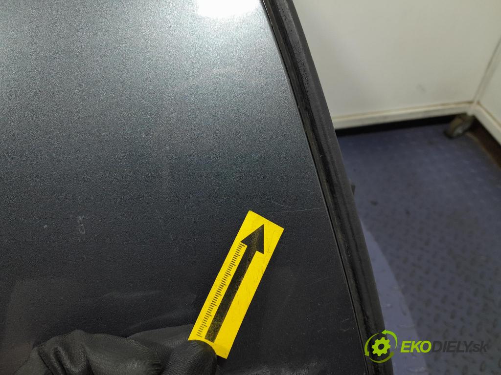 Volvo V50 2010 dvere zad pravé