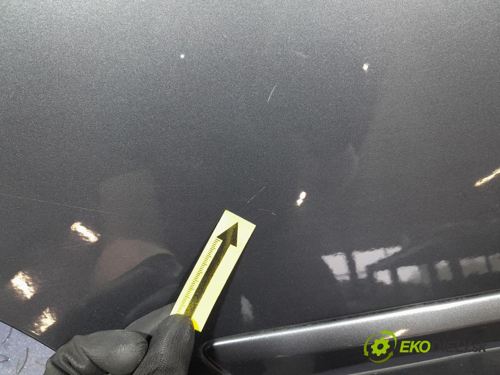 Volvo V50 2010 dvere zad pravé