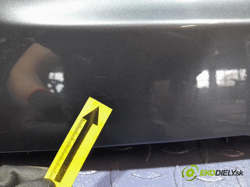 Volvo V50 2010 zadní dveře kufra: kufr