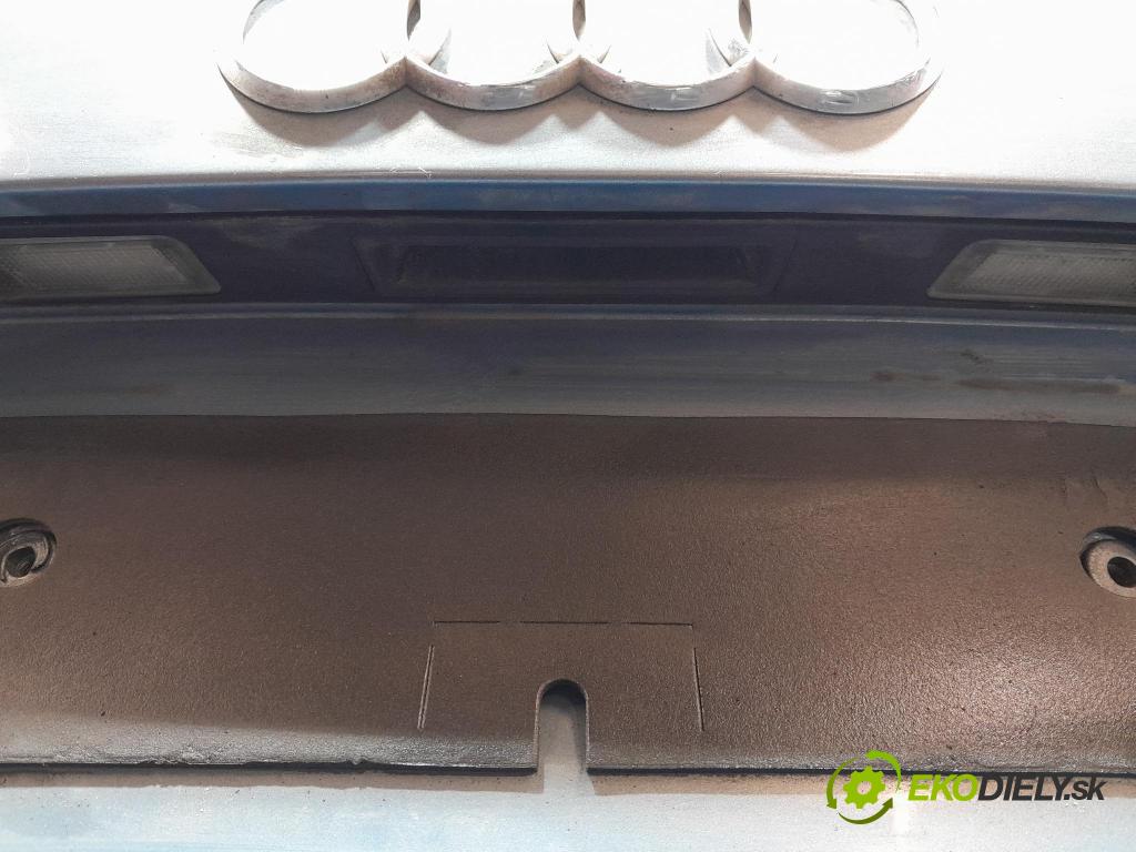 Audi A3 2010 zadna dveře kufra: kufra: