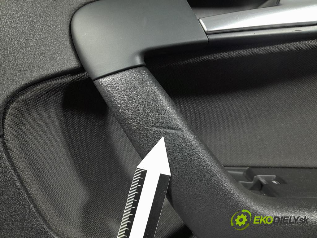 Audi A3 2010 Tapacír: dveře před Práva: 8P4867106