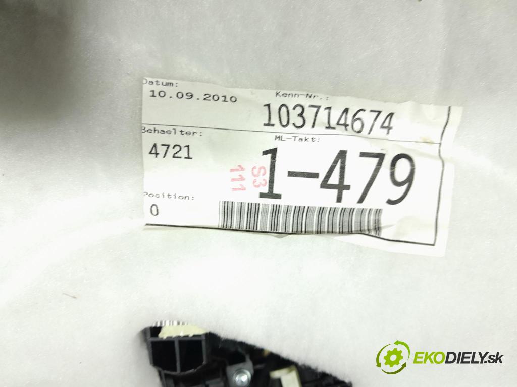 Audi A3 2010 Čalounictví: dvere Predné ľavá 8P4867105