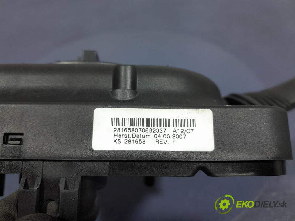 Opel Astra 2007 prepínač Komplex: 13250221