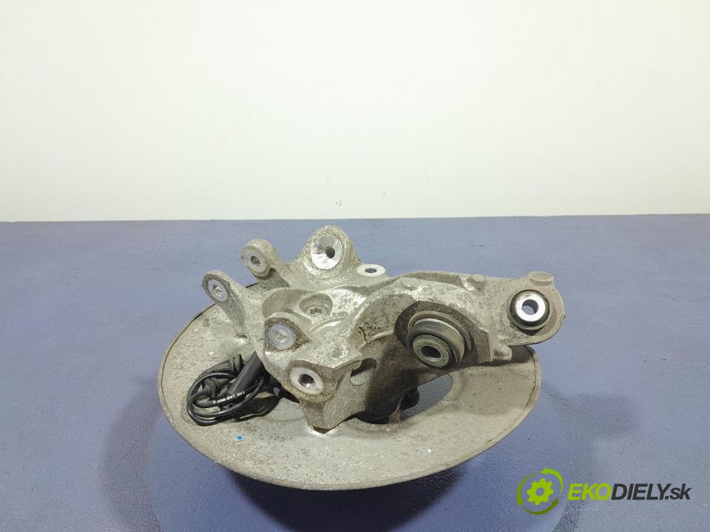 Bmw Seria 3 2023 náboj ľavá 6899305
