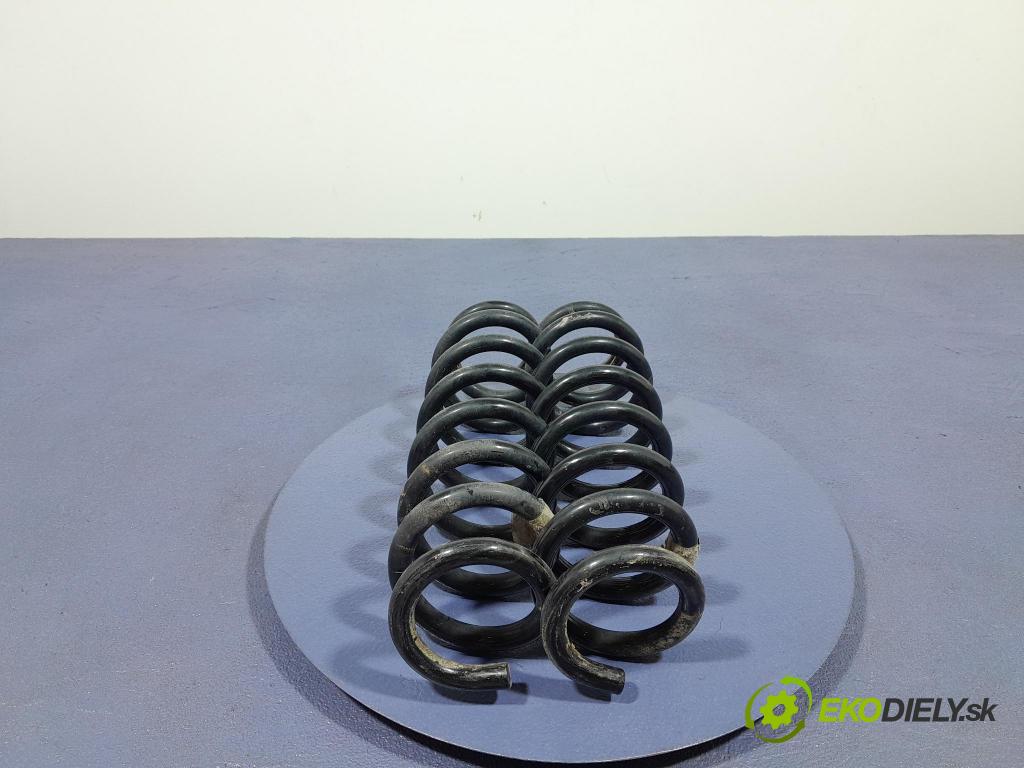 Bmw Seria 3 2023 pružina zad 