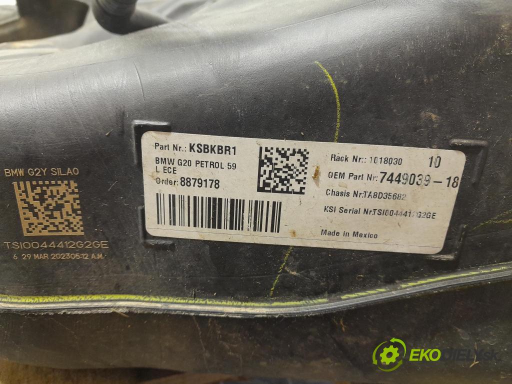 Bmw Seria 3 2023 Nádrž: paliva 7449039