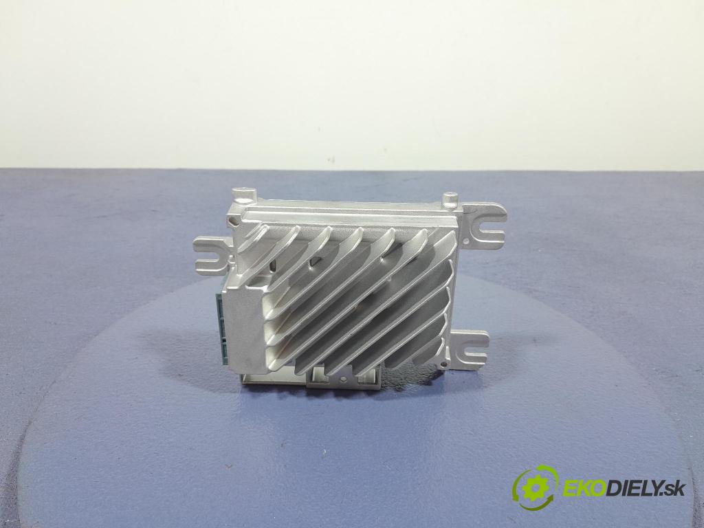 Bmw Seria 3 2023 Zesilovač: 5A5CA89