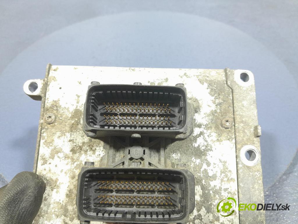 Saab 9-3 2002 riadiaca jednotka Motor: 55352571