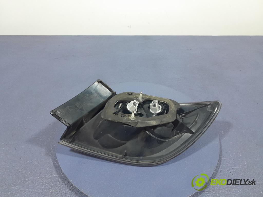 Mazda 3 2006 světlo Zad: levá Mimo: