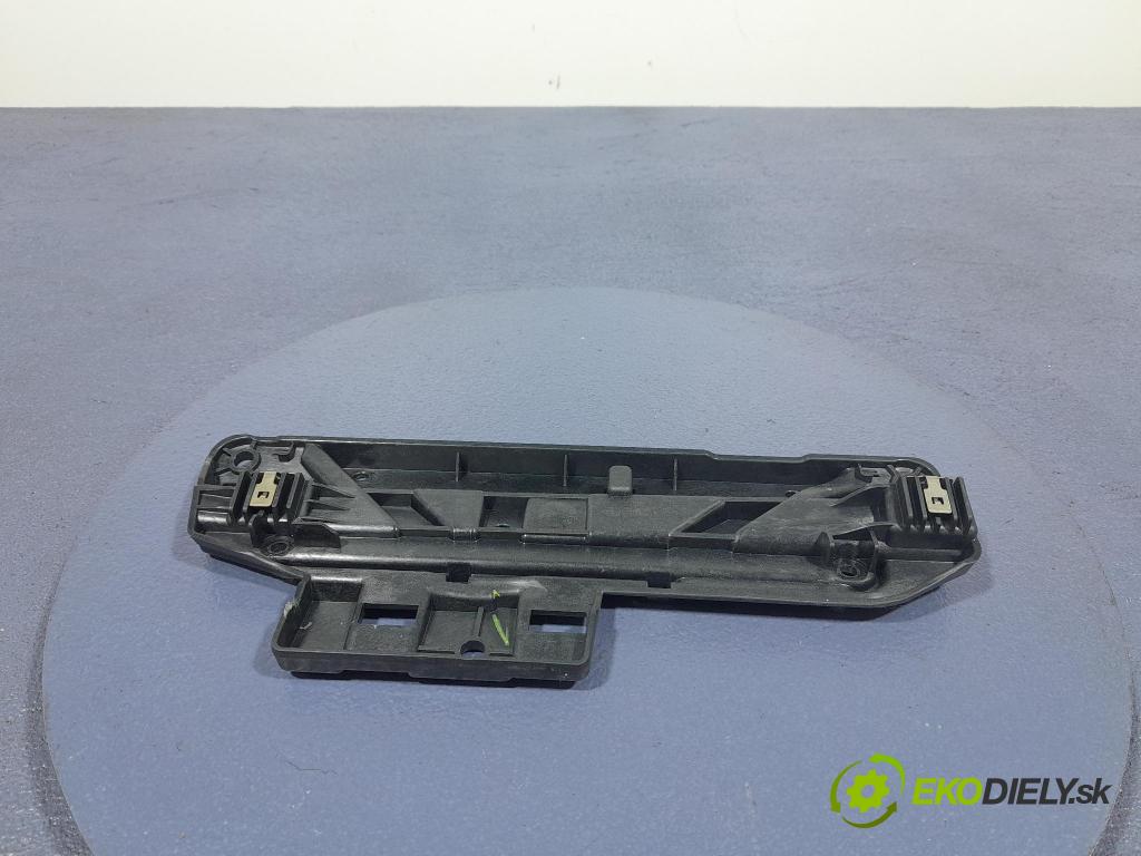 Bmw Seria 3 2023 kryt Plast: Interiéry: 9626027