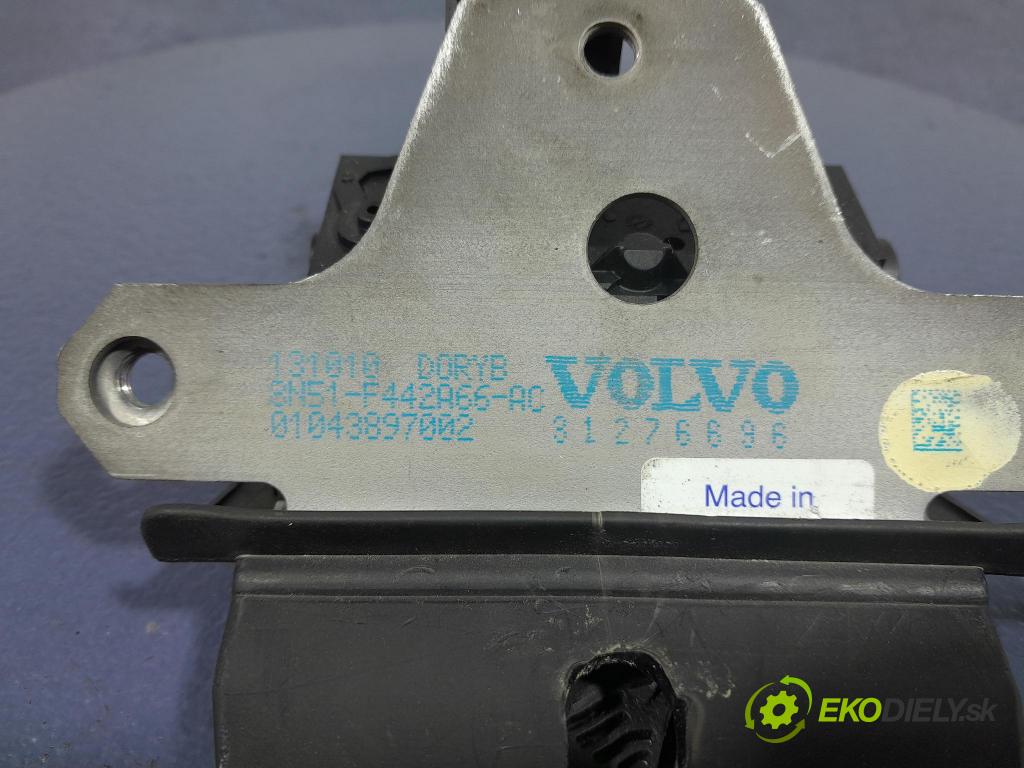 Volvo S40 2006 zámek Klapky: kufr 31276696