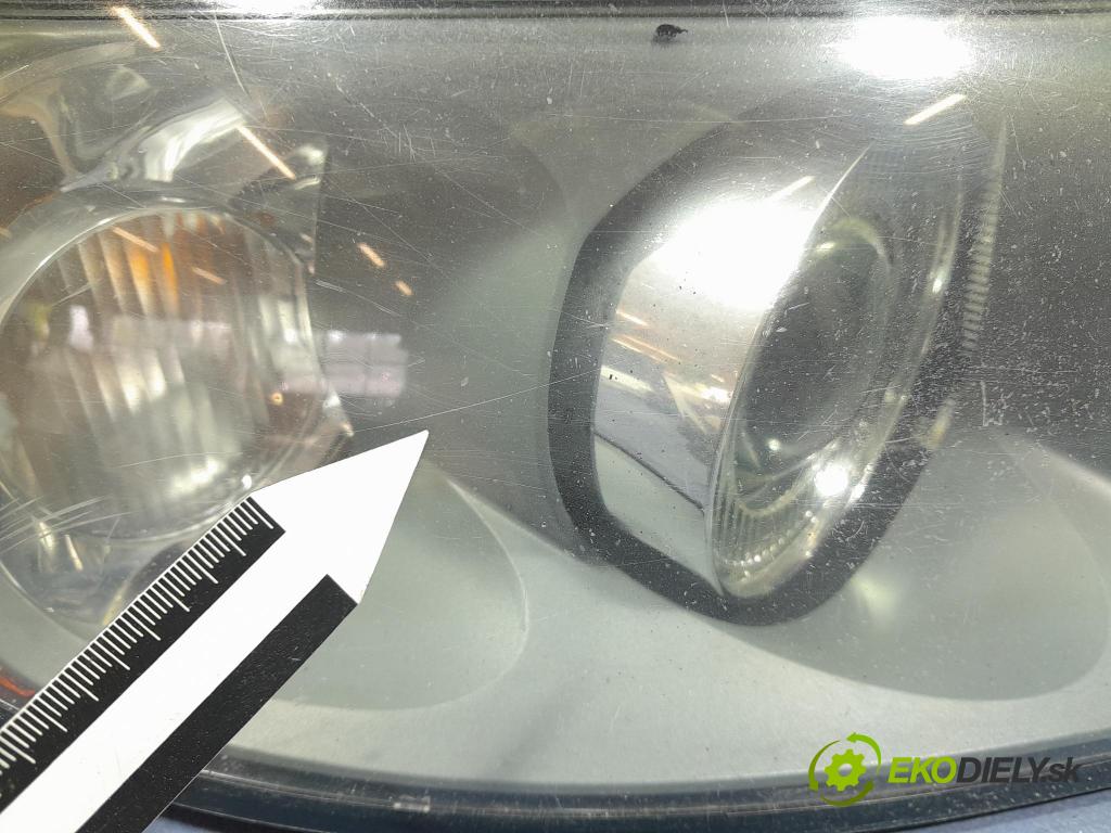 Volvo S40 2006 světlo v pravo: 30698894