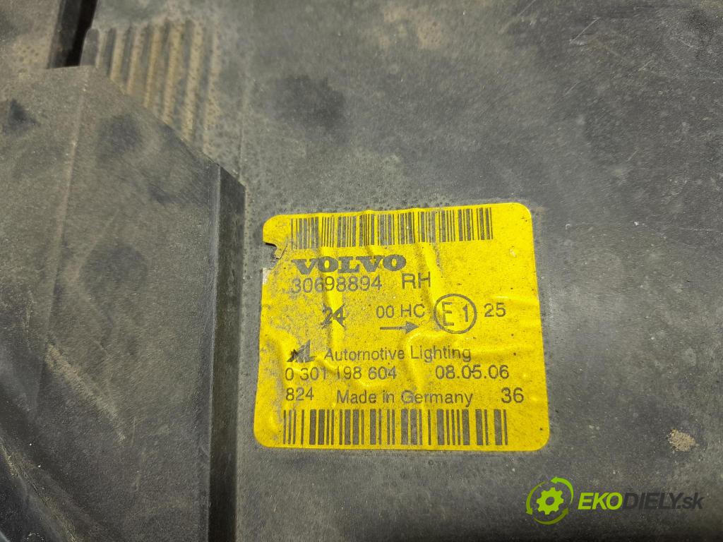 Volvo S40 2006 světlo v pravo: 30698894
