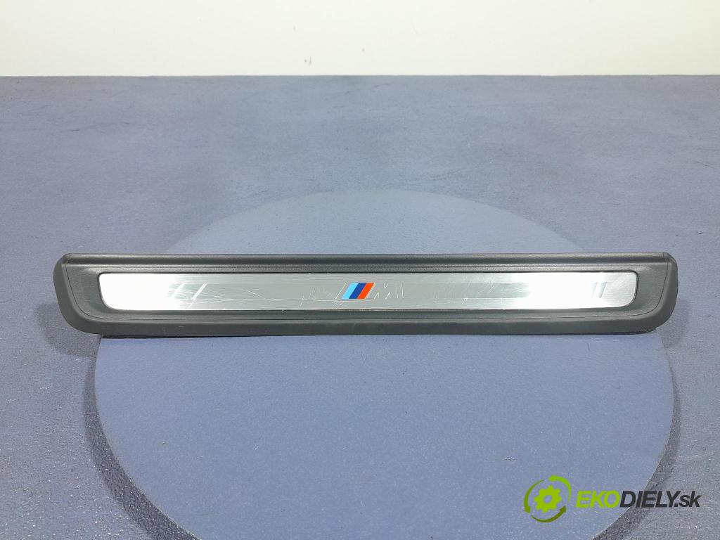 Bmw Seria 3 2023 kryt Plast: Interiéry: 9492984