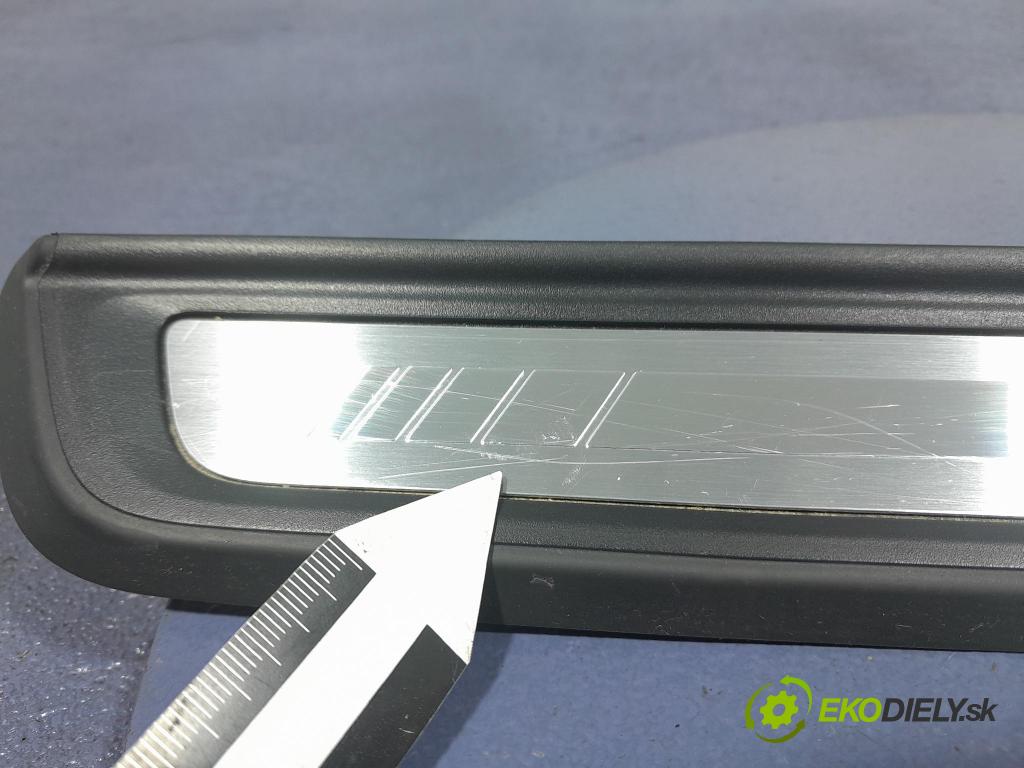 Bmw Seria 3 2023 kryt Plast: Interiéry: 9492984