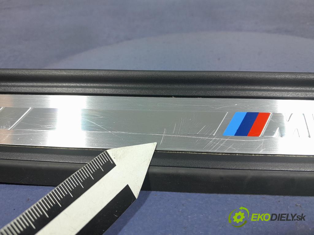 Bmw Seria 3 2023 kryt Plast: Interiéry: 9492984