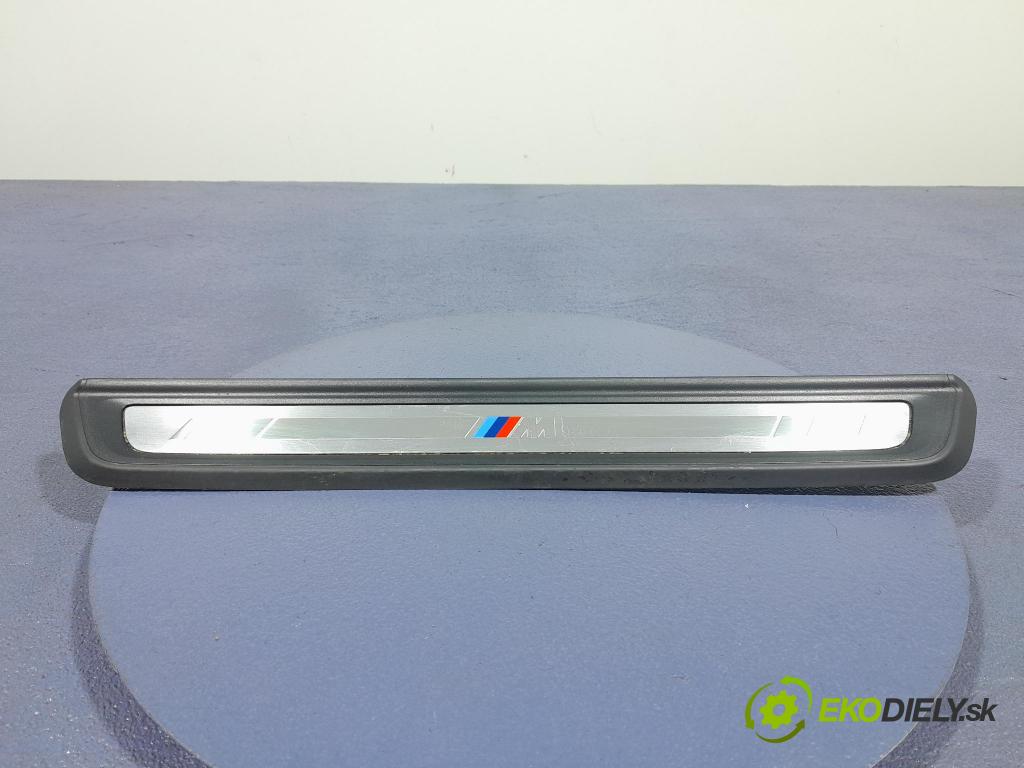 Bmw Seria 3 2023 kryt Plast: Interiéry: 9492984