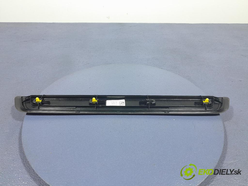 Bmw Seria 3 2023 kryt Plast: Interiéry: 9492984