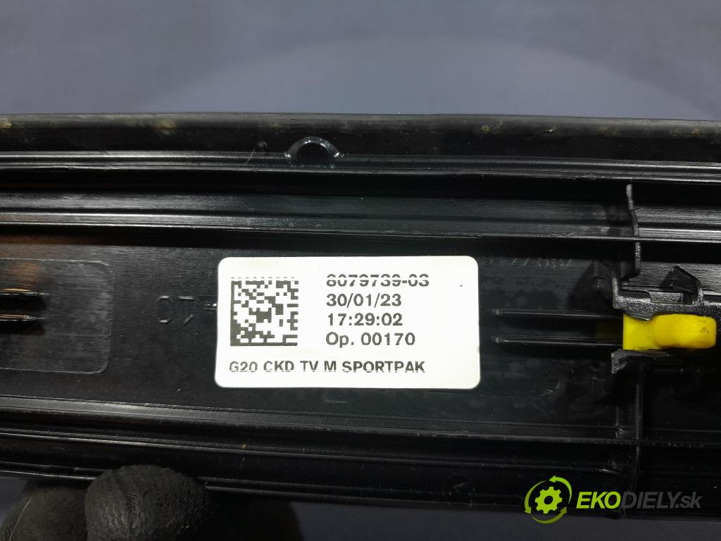 Bmw Seria 3 2023 kryt Plast: Interiéry: 9492984