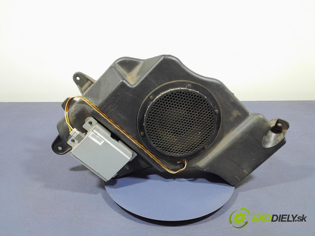 Dodge Caliber 2007 Reproduktor / Subwoofer: 04672324